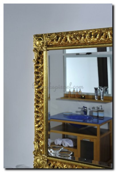 gouden-spiegel-lijst-met-ornament