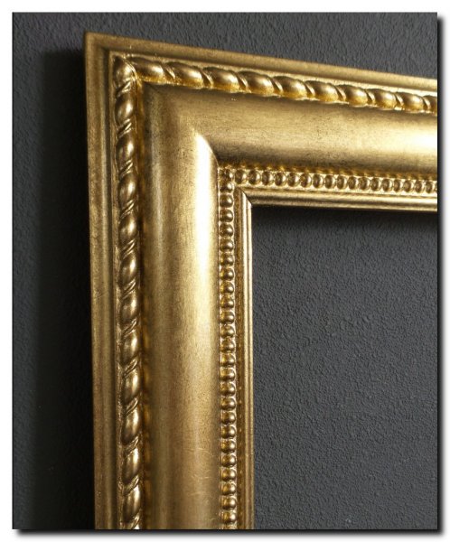 detailfoto-hoek-ornament-antiek-goud-spiegel-carlo