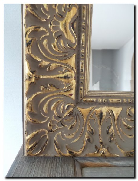 detail-kleur-burned-gold-goud-barok-spiegel-praque