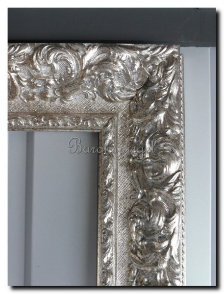 hoek-detail-ornament-zilveren-barok-spiegel