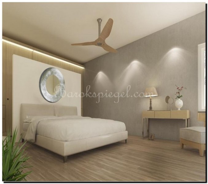 ovale-design-spiegel-helder-zilver-in-slaapkamer