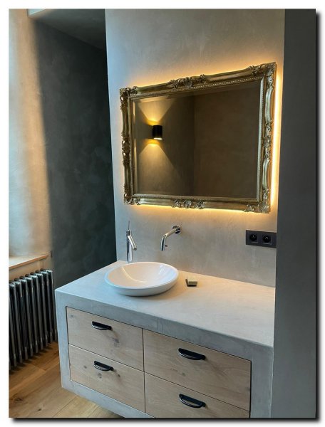 barok-spiegel-adriane-in-badkamer-met-ledverlichti